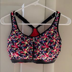 NWT VS Sports Bra